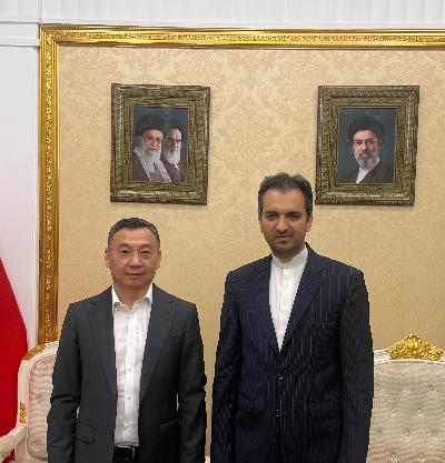 ملاقات سرپرست سرکنسولگری جمهوری اسلامی ایران در شانگهای با دبیر کل کمیته شورای توسعه تجارت بین الملل چین در خوجو